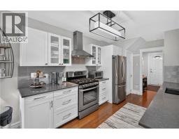 55 CAMERON Avenue N - 13