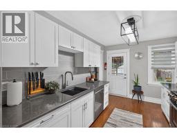 55 CAMERON Avenue N - 17