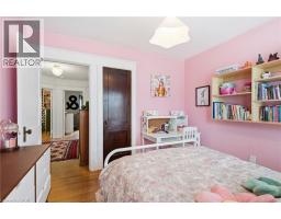 37 CONNAUGHT Avenue S - 19