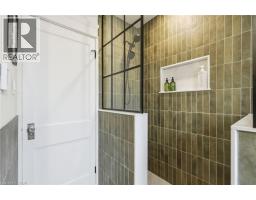 37 CONNAUGHT Avenue S - 22