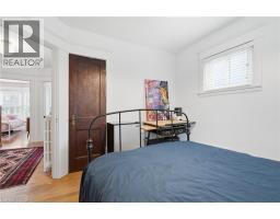 37 CONNAUGHT Avenue S - 25