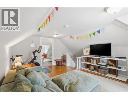 37 CONNAUGHT Avenue S - 31