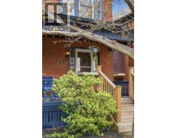 37 CONNAUGHT Avenue S - 40