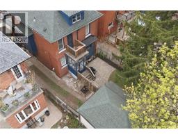 37 CONNAUGHT Avenue S - 42