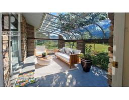 266132 MAPLE DELL Road - 14