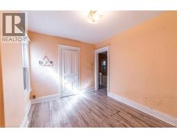 35 SHERMAN Avenue N - 16