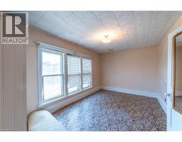 35 SHERMAN Avenue N - 17