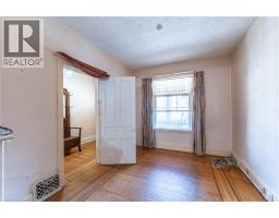 35 SHERMAN Avenue N - 6