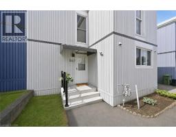 25 BRITTEN Close UnitNo. B52 - 3