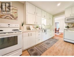 43 TEMPERANCE Street E - 17