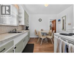 20 CAMERON Avenue S - 16