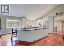 200 MACDONALD Place - 14