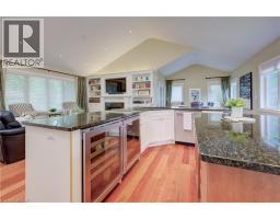 200 MACDONALD Place - 19