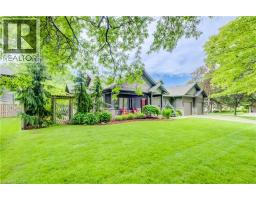 200 MACDONALD Place - 3
