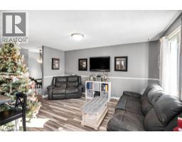 171 KNEIDER Avenue - 6