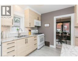 42 GUELPH Street - 18