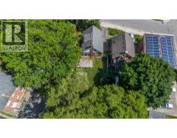 42 GUELPH Street - 42