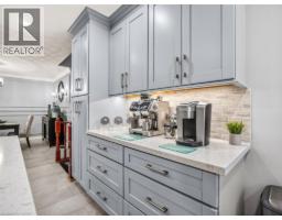 16 JUNIPER Drive - 6