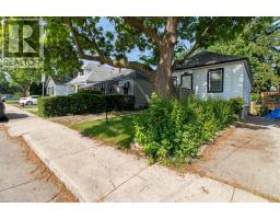 29 WEXFORD Avenue N - 2