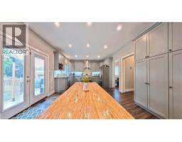 40 MCCORMICK Drive - 21