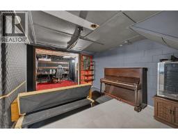 2040 MAIN Street - 29