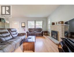 111 PINEWOOD Avenue - 11