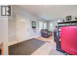 111 PINEWOOD Avenue - 8