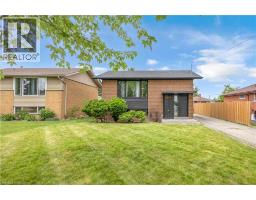 253 FERNWOOD Crescent - 1