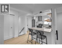 253 FERNWOOD Crescent - 13
