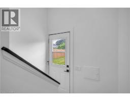 253 FERNWOOD Crescent - 21