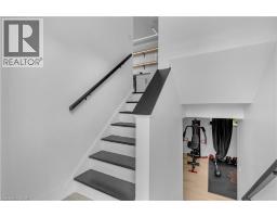 253 FERNWOOD Crescent - 22