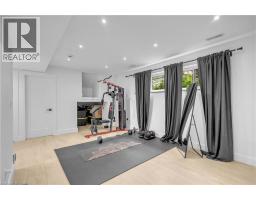 253 FERNWOOD Crescent - 24