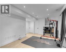 253 FERNWOOD Crescent - 25