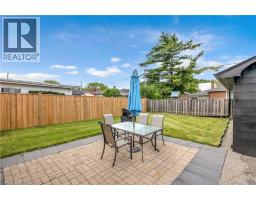 253 FERNWOOD Crescent - 31
