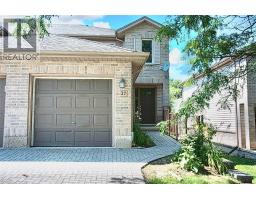 230 BLACKHORNE Drive UnitNo. 37 - 1