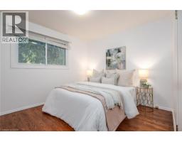 6 STRATHCONA Crescent - 22