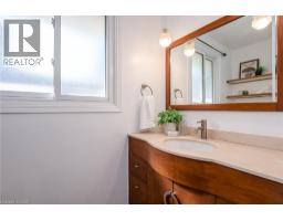 6 STRATHCONA Crescent - 23