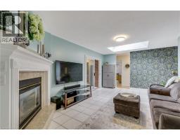4542 AVENUE Road - 8