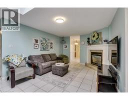 4542 AVENUE Road - 9
