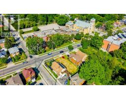 153 COURTLAND Avenue E - 3