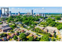 153 COURTLAND Avenue E - 5