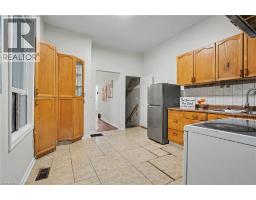 52 CATHCART Street - 12