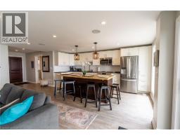 2118 LAKESHORE Road - 12