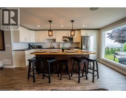 2118 LAKESHORE Road - 13