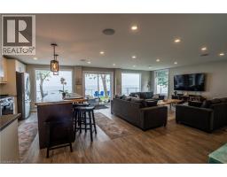 2118 LAKESHORE Road - 16