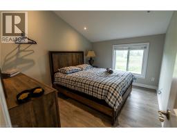 2118 LAKESHORE Road - 32