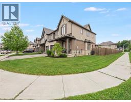34 DODMAN Crescent - 2