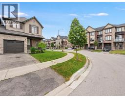 34 DODMAN Crescent - 40