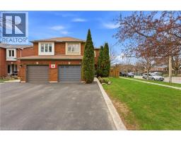 31 WAKEFIELD Lane - 1