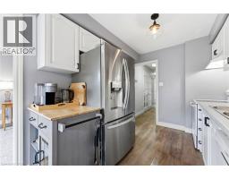 31 WAKEFIELD Lane - 13